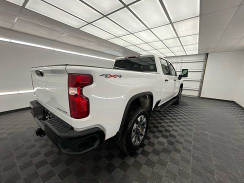 Used 2023 Chevrolet Silverado 2500 Custom w/ Custom Convenience Package AWD/4WD image 19