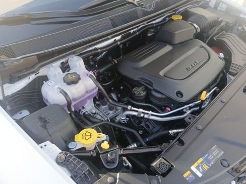 New 2026 Chrysler Pacifica Select image 12