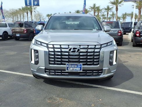 Used 2024 Hyundai Palisade Calligraphy image 2