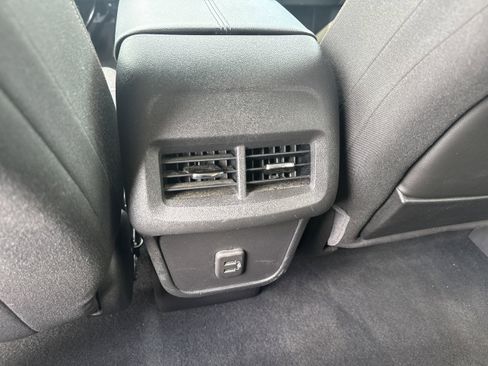 Used 2019 GMC Terrain SLE w/ Driver Convenience Package image 16