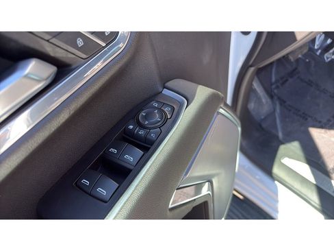 Used 2024 Chevrolet Silverado 3500 High Country w/ High Country Premium Package AWD/4WD image 8