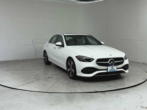 Used 2022 Mercedes-Benz C 300 4MATIC Sedan image 3