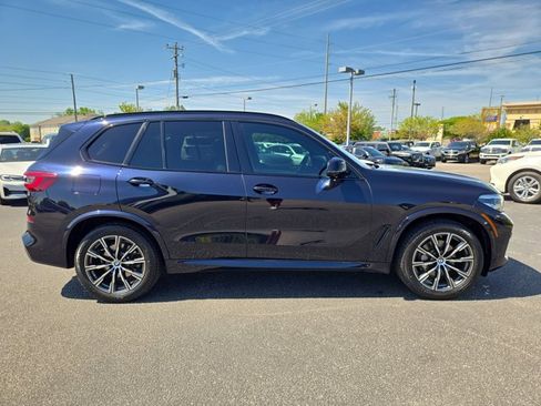 Used 2022 BMW X5 xDrive40i w/ M Sport Package AWD/4WD image 6