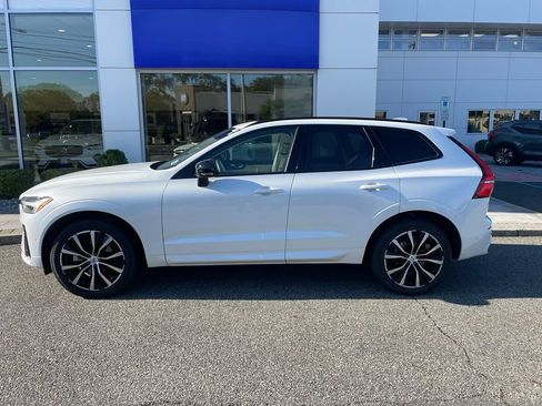 Used 2024 Volvo XC60 B5 Ultimate w/ Climate Package AWD/4WD image 2