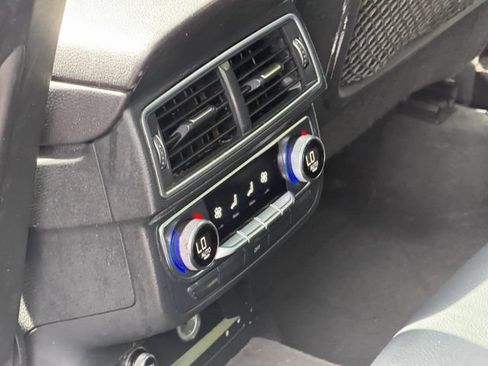 Used 2018 Audi Q7 3.0T Prestige w/ Prestige Package AWD/4WD image 15