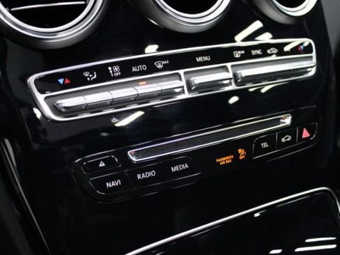 Used 2015 Mercedes-Benz C 400 4MATIC image 24