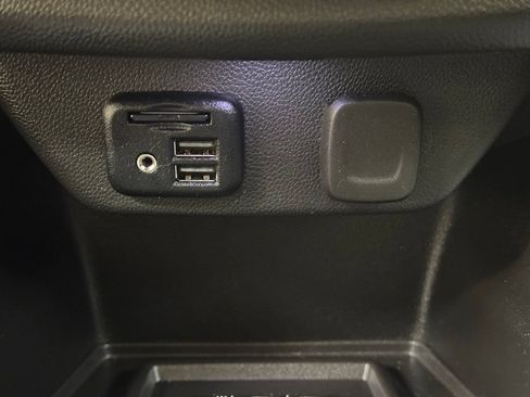 Used 2023 Chevrolet Traverse High Country AWD/4WD image 46