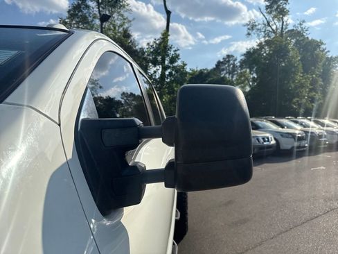 Used 2018 Nissan Titan SV AWD/4WD image 35