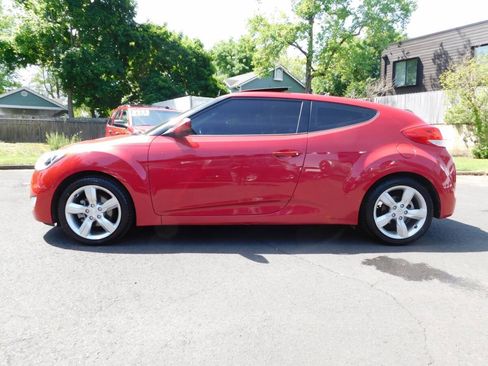 Used 2014 Hyundai Veloster w/ Style Package 02 FWD image 21