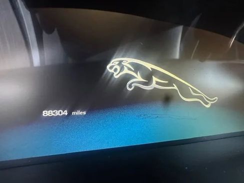 Used 2013 Jaguar XJ AWD image 11