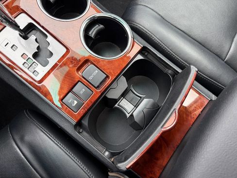 Used 2013 Toyota Highlander Limited image 29