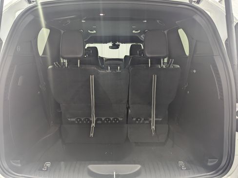 New 2026 Chrysler Pacifica Select image 10