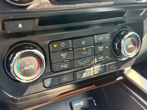 Used 2015 Ford F150 Lariat w/ Equipment Group 501A Mid AWD/4WD image 26