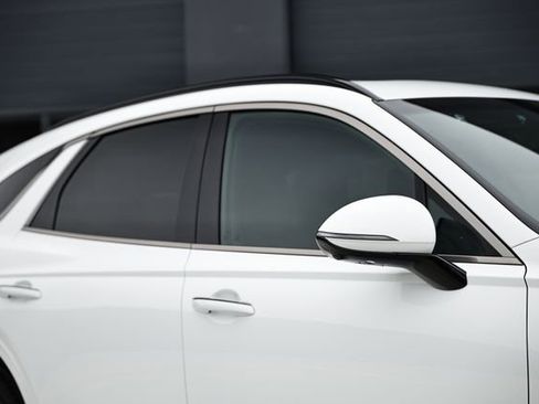 Used 2025 Genesis GV70 3.5T Sport w/ Sport Advanced Package image 5