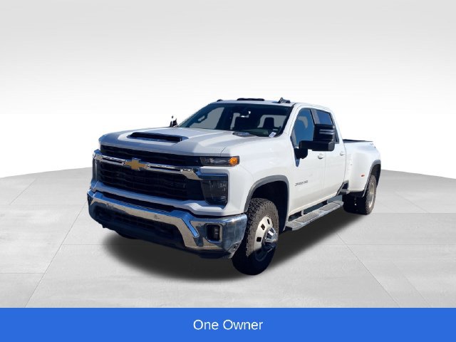 Certified 2025 Chevrolet Silverado 3500 LT w/ Safety Package AWD/4WD image 2