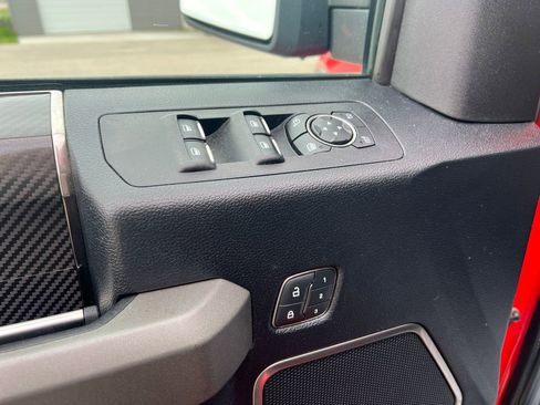 Used 2019 Ford F150 Raptor w/ Equipment Group 802A Luxury AWD/4WD image 10
