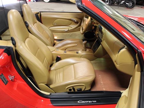 Used 2001 Porsche 911 Cabriolet image 23