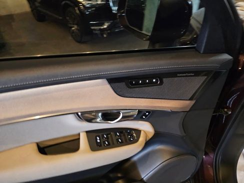 Certified 2025 Volvo XC90 B5 Plus image 19