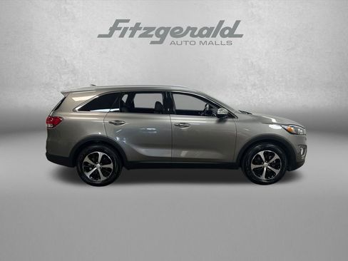 Used 2017 Kia Sorento EX w/ EX Premium Package FWD image 9