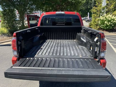 Used 2017 Toyota Tacoma TRD Pro AWD/4WD image 31
