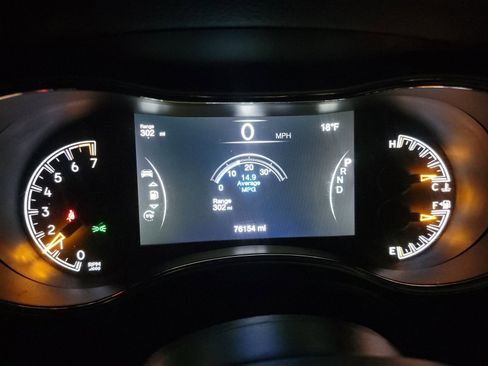 Used 2020 Jeep Grand Cherokee Altitude image 18