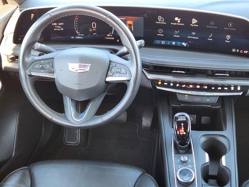 Certified 2024 Cadillac XT4 Premium Luxury image 9