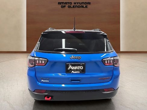 Used 2025 Jeep Compass Trailhawk AWD/4WD image 5