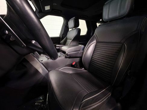 Used 2023 Land Rover Discovery HSE R-Dynamic AWD/4WD image 5