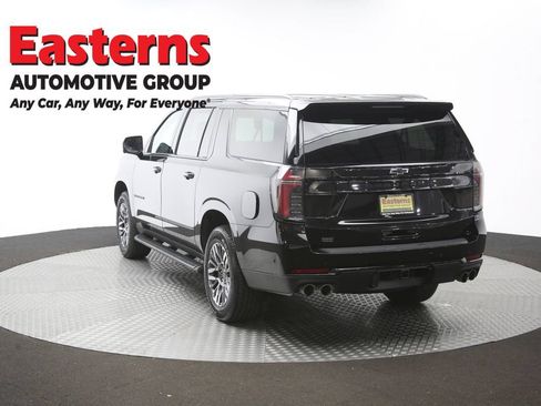 Used 2025 Chevrolet Suburban Z71 AWD/4WD image 39
