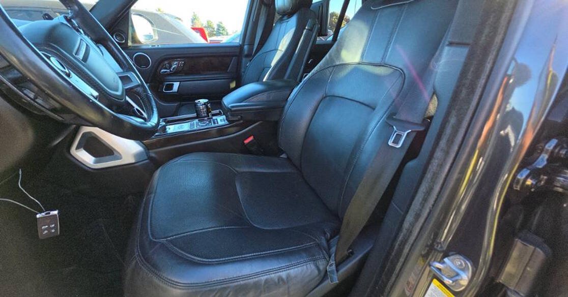 Used 2018 Land Rover Range Rover Supercharged AWD/4WD image 7