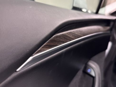 Used 2022 Tesla Model S Base image 5