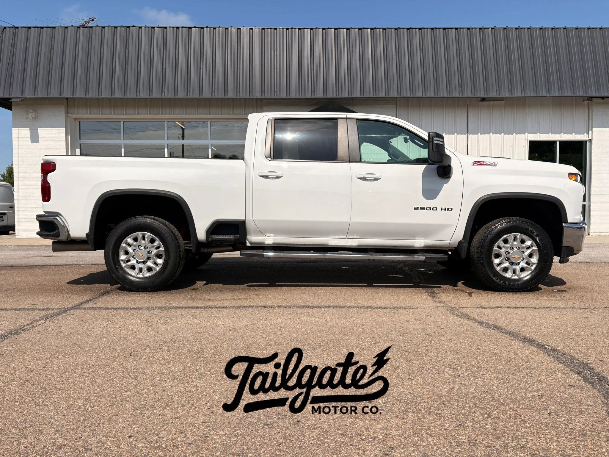 Used 2023 Chevrolet Silverado 2500 LT w/ Convenience Package AWD/4WD image 1