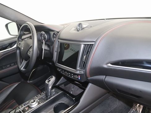Used 2021 Maserati Levante S image 48
