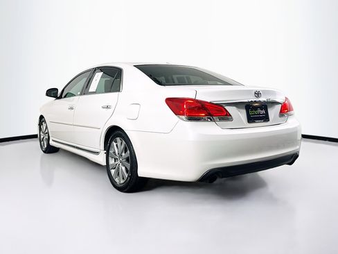 Used 2012 Toyota Avalon Limited image 5