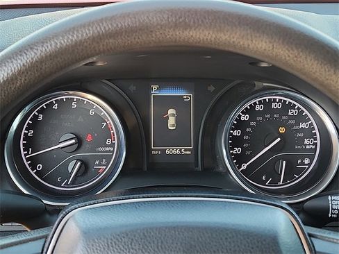 Used 2020 Toyota Camry LE image 16