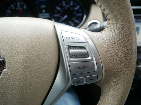 Used 2015 Nissan Rogue SL w/ SL Premium Package image 23