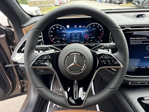 New 2026 Mercedes-Benz E 350 4MATIC Sedan image 24