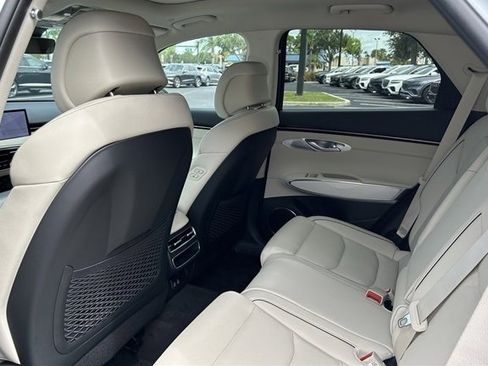 Used 2026 Genesis GV70 2.5T Advanced image 20