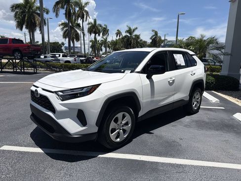 Used 2025 Toyota RAV4 LE FWD image 4