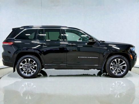 Used 2023 Jeep Grand Cherokee Overland w/ Advanced Protech Group III image 12