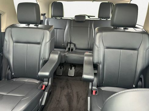 Used 2022 Ford Expedition XLT AWD/4WD image 13