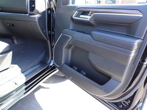 Used 2023 Chevrolet Silverado 1500 LT AWD/4WD image 32