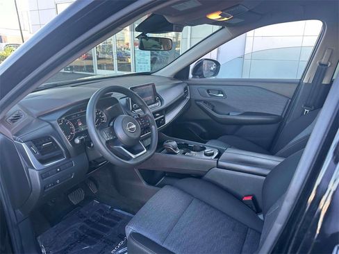 Certified 2023 Nissan Rogue SV image 15