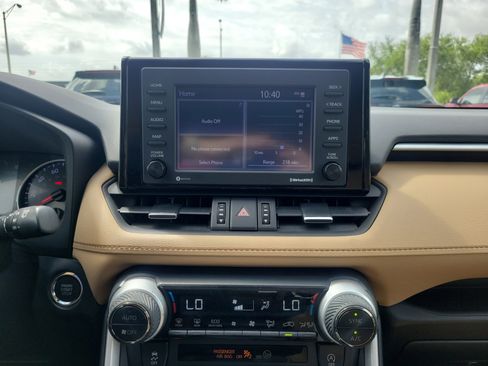 Used 2022 Toyota RAV4 XLE Premium image 26