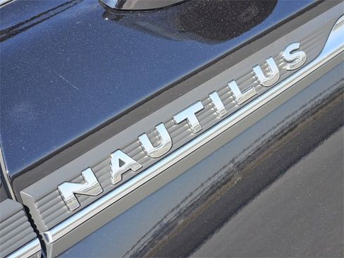 Certified 2023 Lincoln Nautilus Reserve image 12