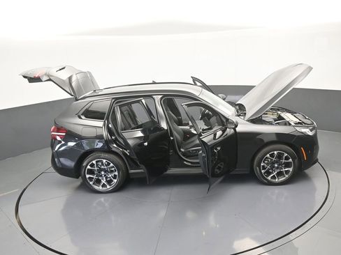 Used 2025 BMW X3 xDrive30i AWD/4WD image 82