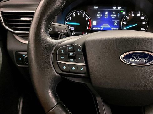 Used 2020 Ford Explorer XLT w/ Equipment Group 202A AWD/4WD image 23