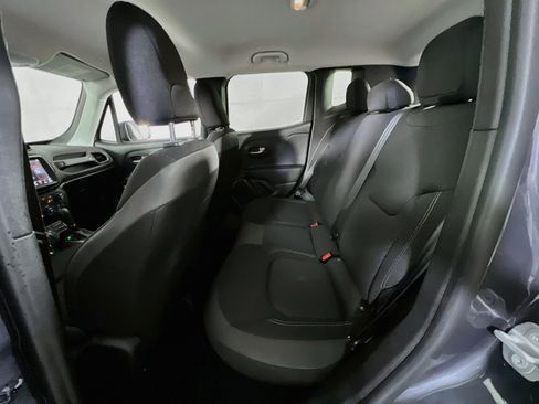 Used 2023 Jeep Renegade Latitude w/ Premium Group AWD/4WD image 24