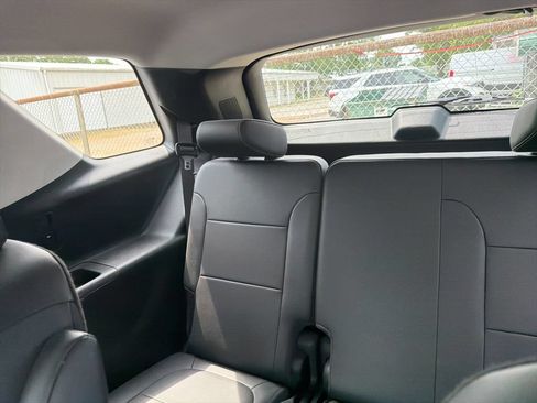 Used 2021 Chevrolet Traverse Premier w/ LPO, Floor Liner Package FWD image 38