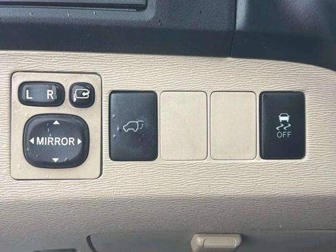 Used 2014 Toyota Venza XLE image 30